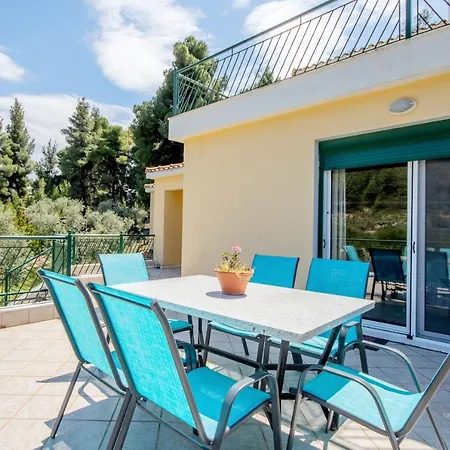 Vintage Maisonette With 3-bdrms, Akti Elias Halkidiki Apartment